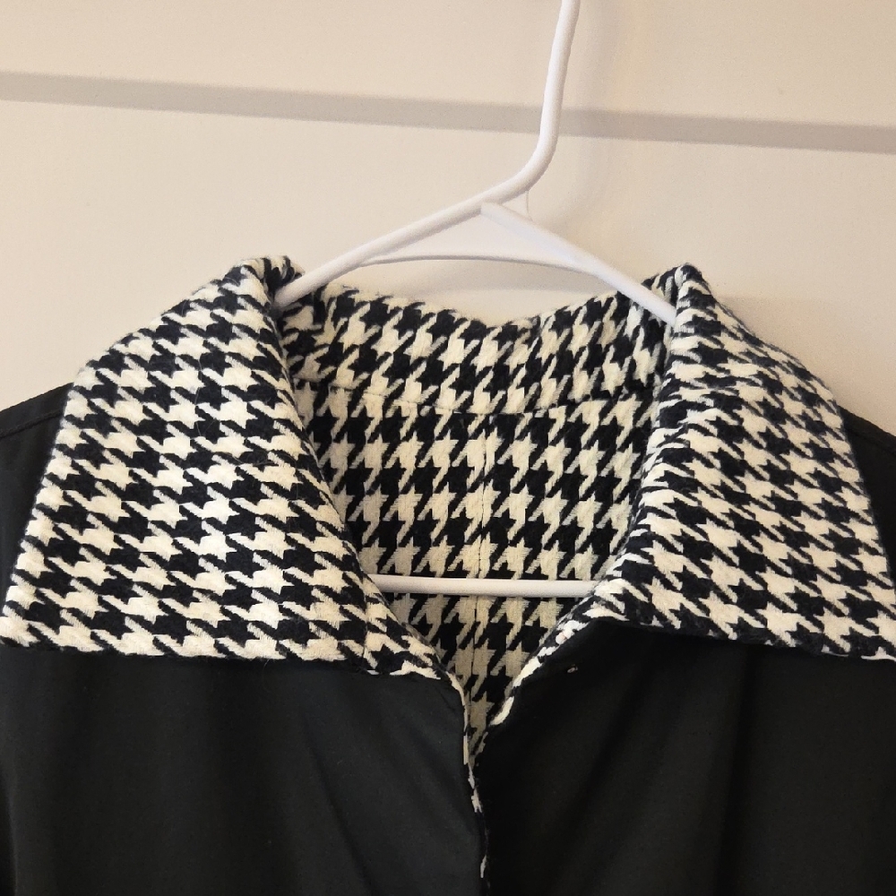 Jones New York Black and White Houndstooth Trench Coat REVERSABLE - Picture 3 of 8